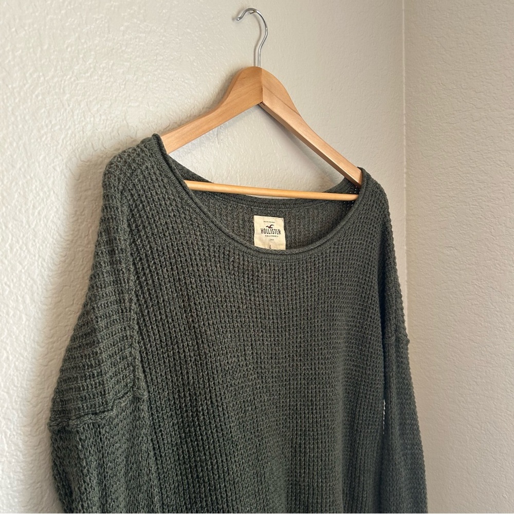 Hollister Women’s Long Sleeve Waffle Knit Scoop Neck Olive Green Sweater, Large - Picture 4 of 9